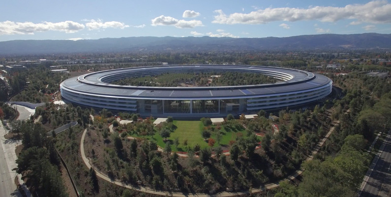 Anställda på Apples högkvarter i Kalifornien i USA tjänar i genomsnitt över en miljon kronor per år. Det är en lön som heter duga, det.