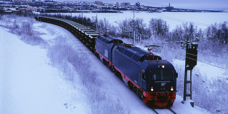 Malmtåg här i Sverige producerar fem gånger mer elektricitet än vad de gör av med. Den överblivna elen går till passerande städer eller andra tåg.