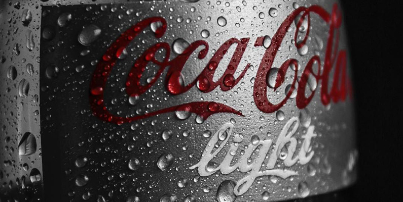 10 historiska händelser som hände 1983.
#2) Coca-Cola Light introduceras i Sverige.