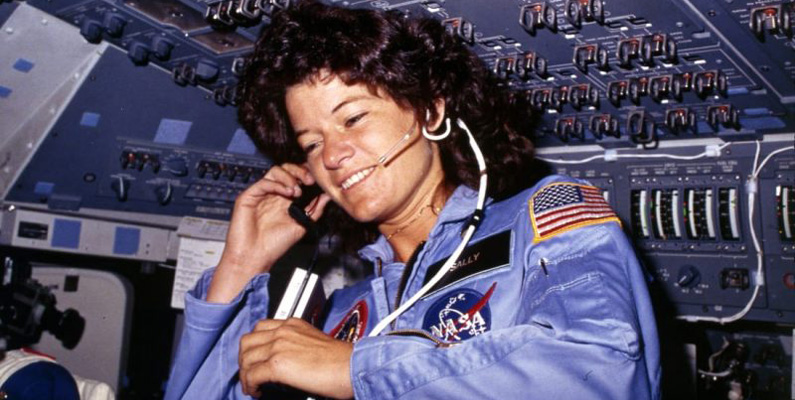 10 historiska händelser som hände 1983.
#4) USA:s första kvinna i rymden.