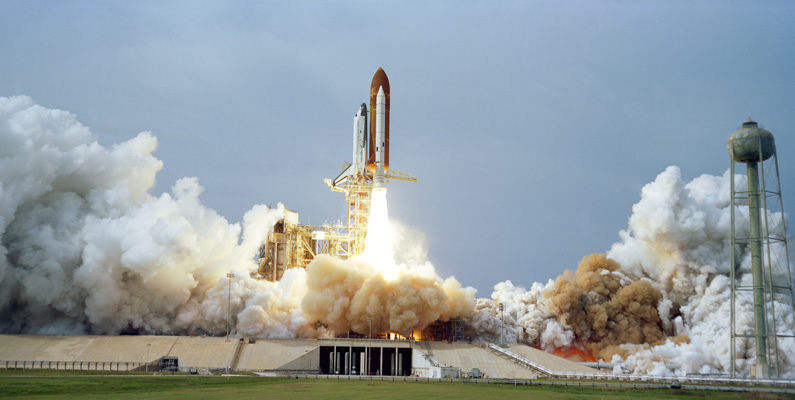 10 historiska händelser som hände 1983.
#7) Första icke-amerikanen följer med amerikanska rymdfärjan Columbia.