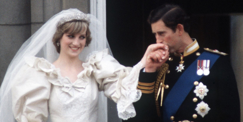 10 historiska händelser som hände 1981. #9) 'Århundradets bröllop' äger rum.