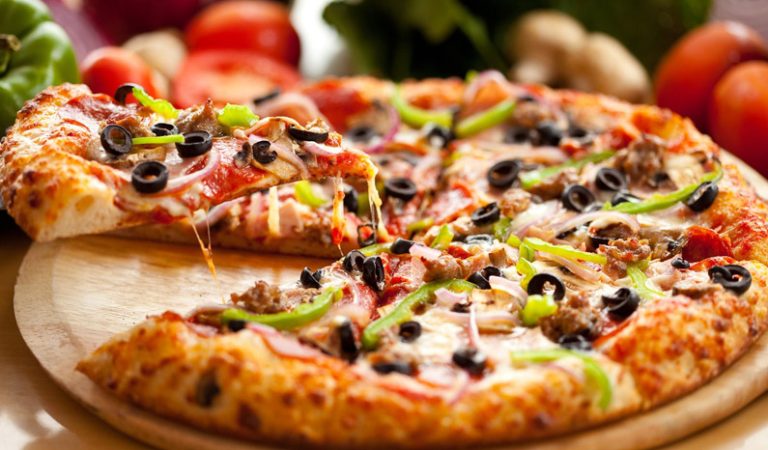 10 smaskiga fakta om pizza som kommer att äta upp dig