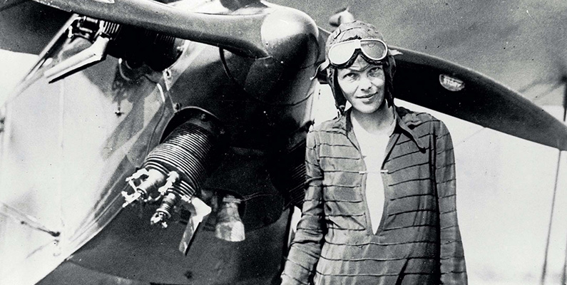 10 mystiska försvinnanden av kända personer som vi aldrig fått svar på:
#9) Amelia Earhart.