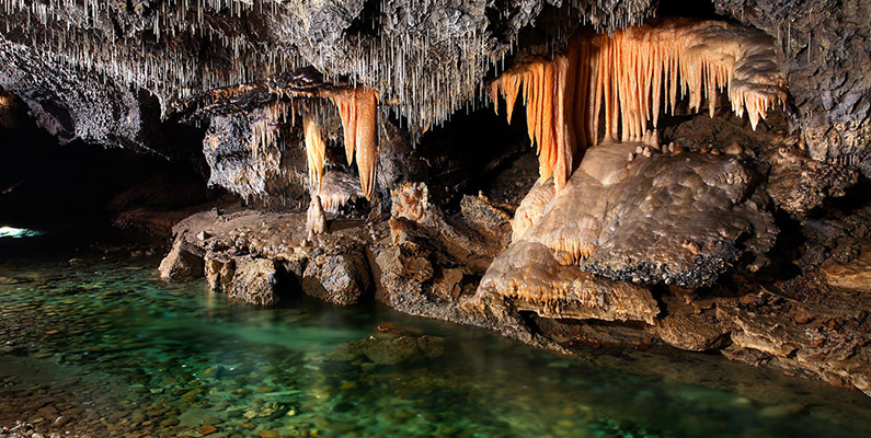 Uppskattningsvis finns det över 6 000 grottor i Slovakien. Detta kan jämföras med Sverige, där vi bara har cirka 1 000 grottor.