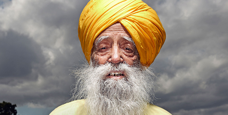 100-årige Fauja Singh slog totalt 8 världsrekord för centenarianer…