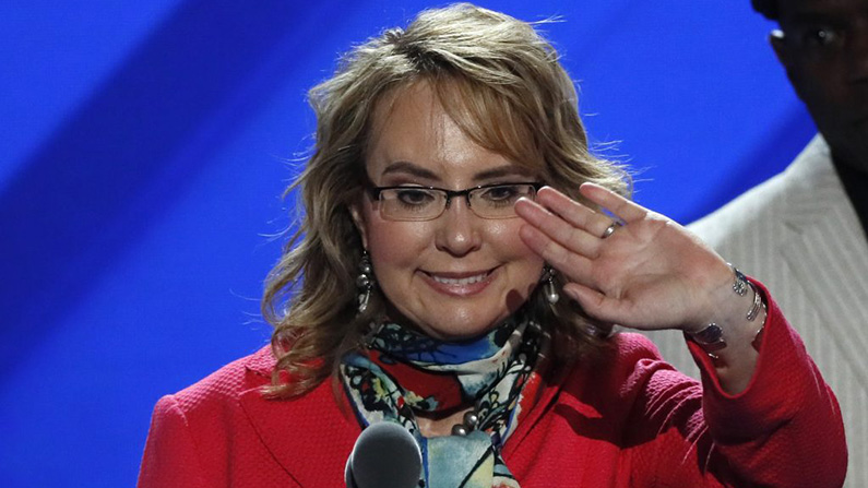 10 mordförsök som skapade globala rubriker: #10) Gabrielle Giffords.