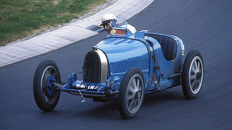 Bugatti har en historisk koppling till motorsport…