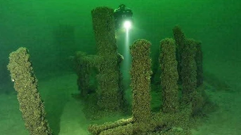 Mystiken kring det Stonehenge-liknande monumentet på botten av Lake Michigan…